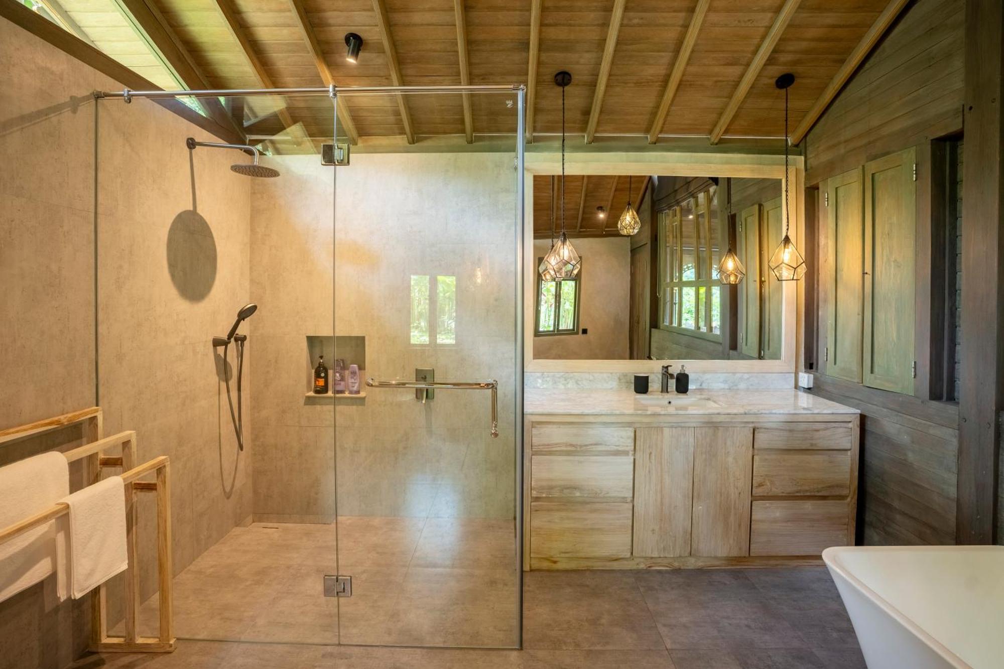 Tresna Bali Luxury Villa *